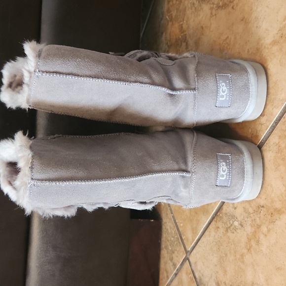 Ugg Bailey Tall 3 Button Women's Boots - Picture 5 of 8